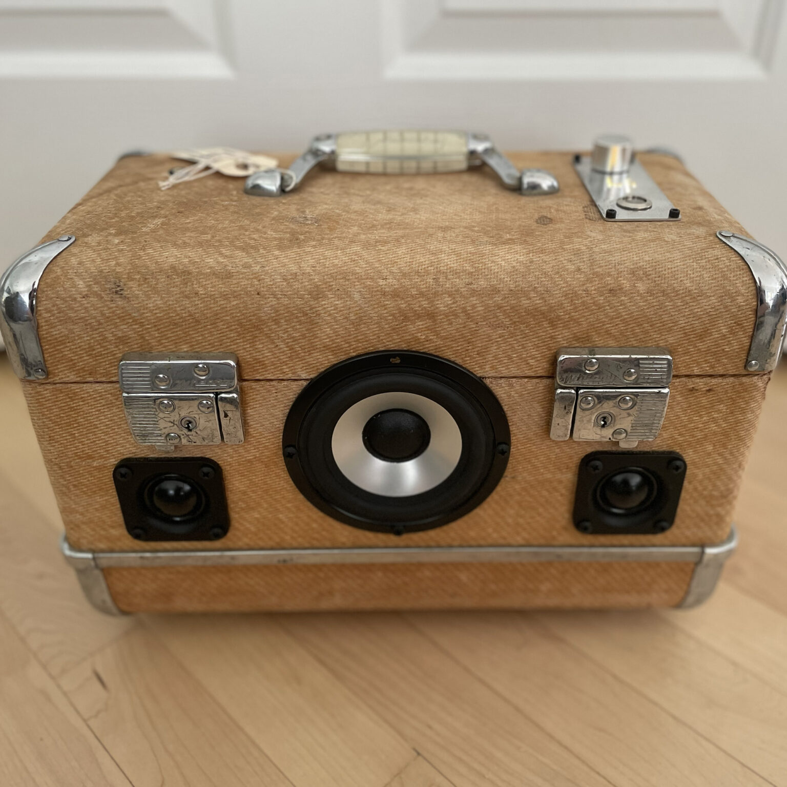 Vintage Suitcase Boomboxes - The HiFi Case